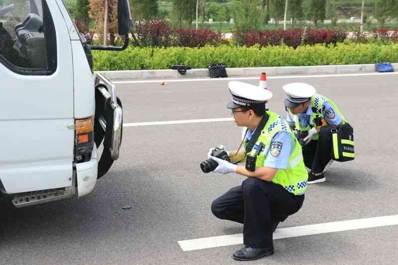 最新交通事故伤人扣车，法律、责任及预防措施详解